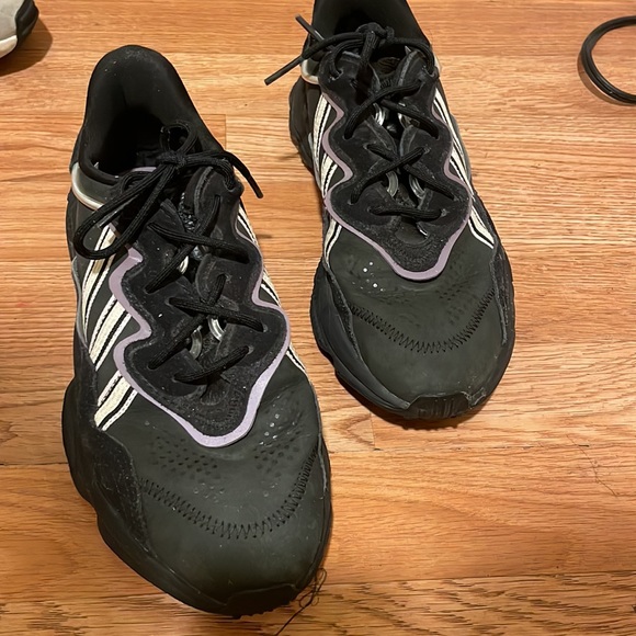 Ozweego - Picture 1 of 4